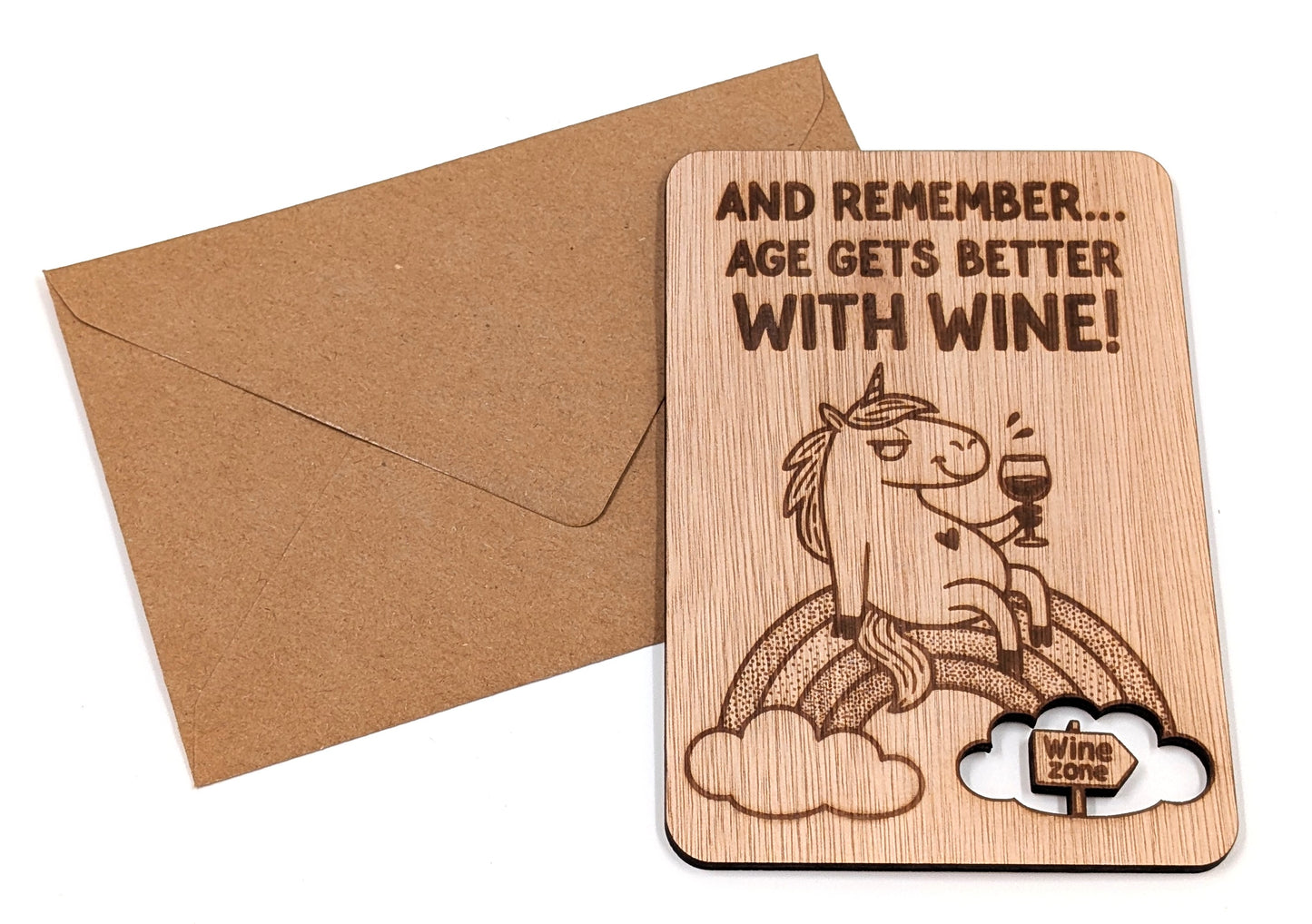 Luxe houten verjaardagskaart – grappige kaart met wijn en eenhoorn – originele humor felicitatiekaart – duurzame houten kaart met envelop